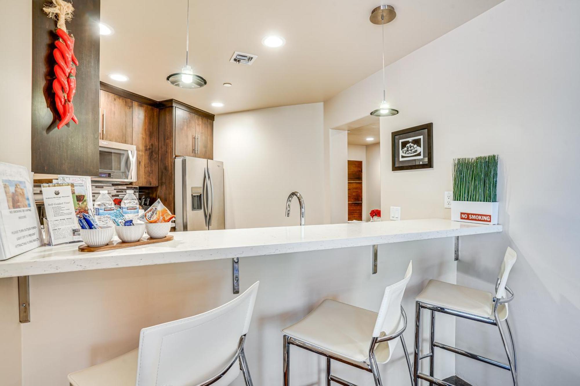 דירות Sedona Couples Retreat With Patio Walk To Trails! מראה חיצוני תמונה