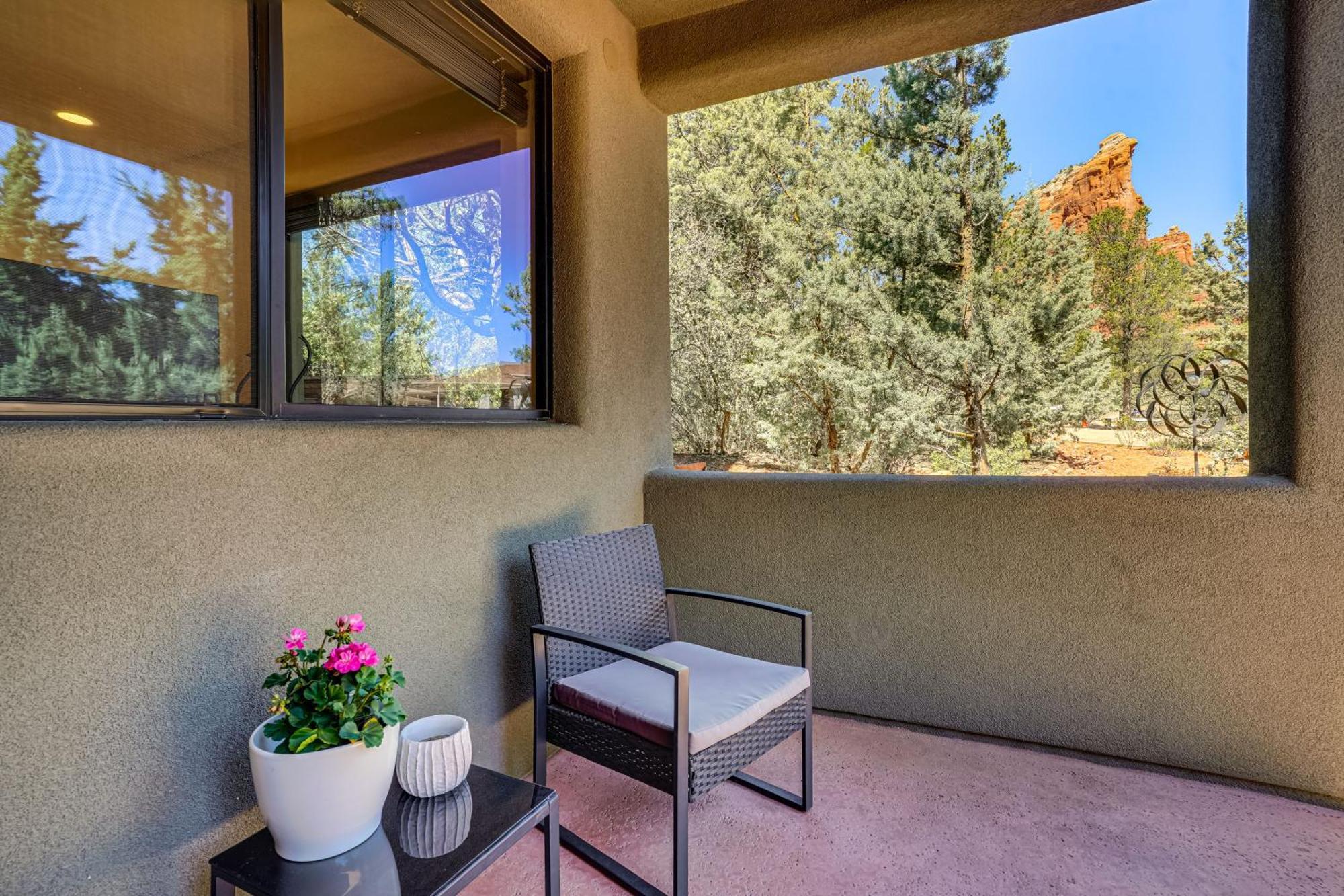 דירות Sedona Couples Retreat With Patio Walk To Trails! מראה חיצוני תמונה